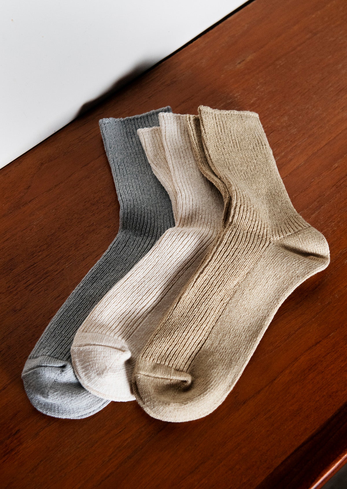 WASHI/RECYCLED COTTON RIB CREW SOCKS- R1535 ｜ 和紙ソックス｜ROTOTO 公式オンラインストア